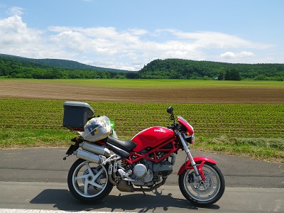 DUCATi Monster