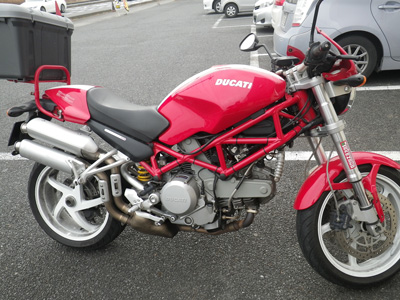 DUCATi Monster