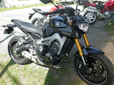 YAMAHA MT-09