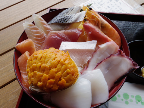 よつくら港道の駅 海鮮丼